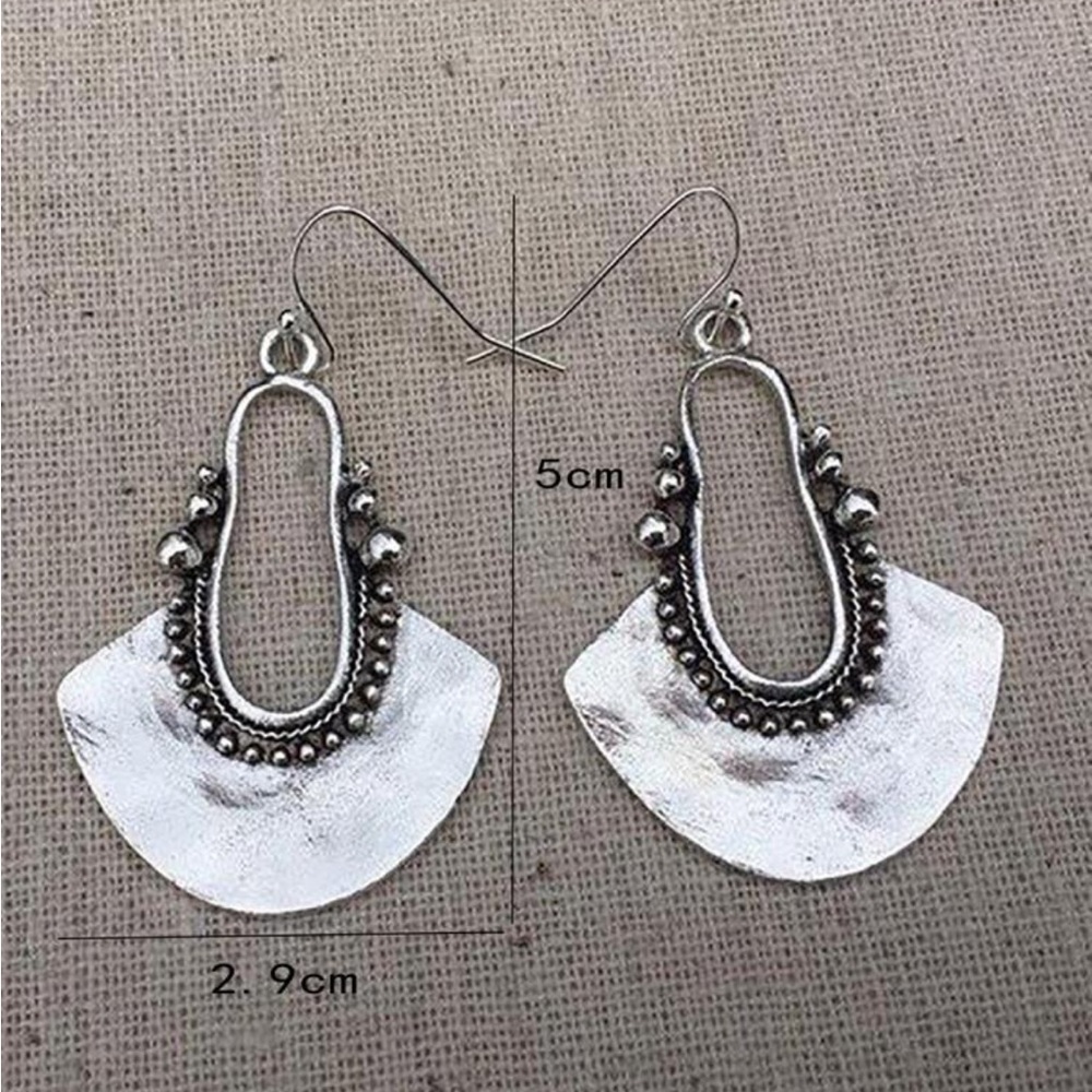 Boho festival silver tone vintage style earrings - Picture 2 of 5